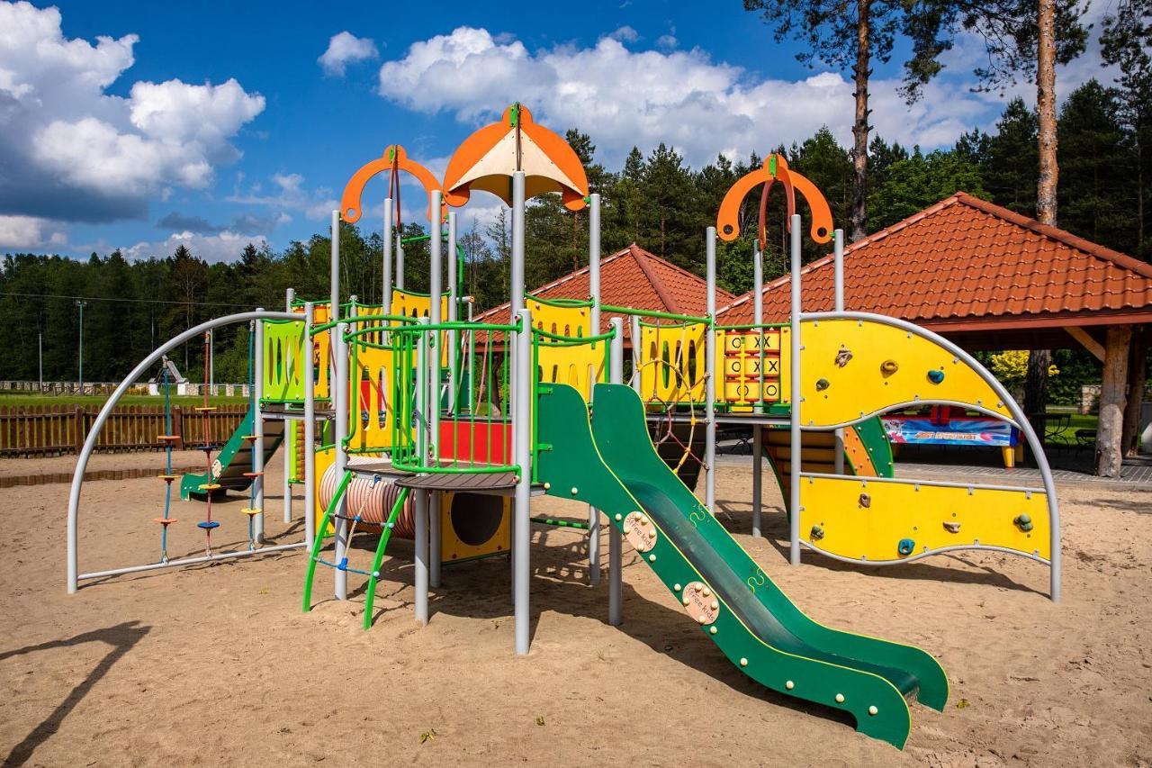 Debowy Dwor Hotel Ruda Rozaniecka Kültér fotó